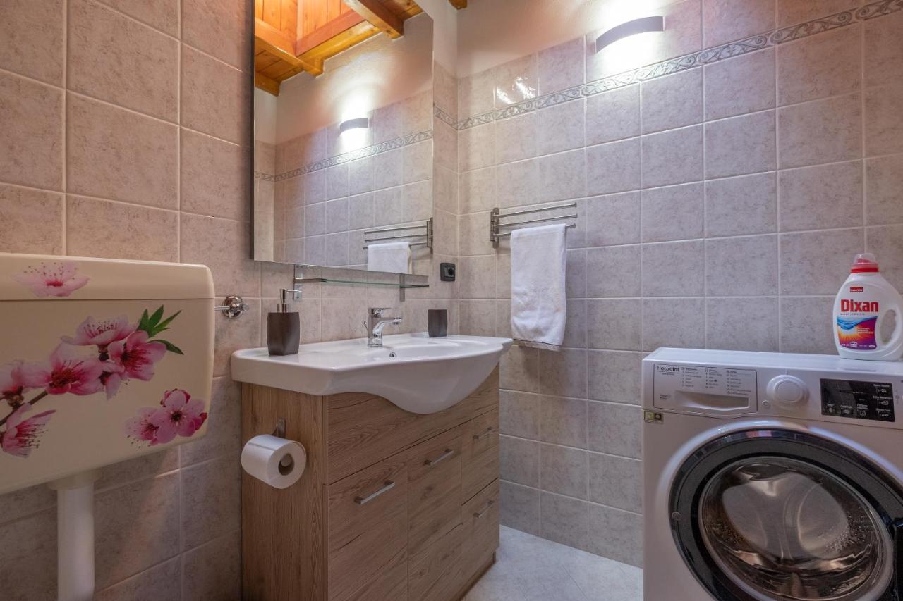 Happy Guest Apartments - Lake & Green Oasis Riva di Solto Εξωτερικό φωτογραφία